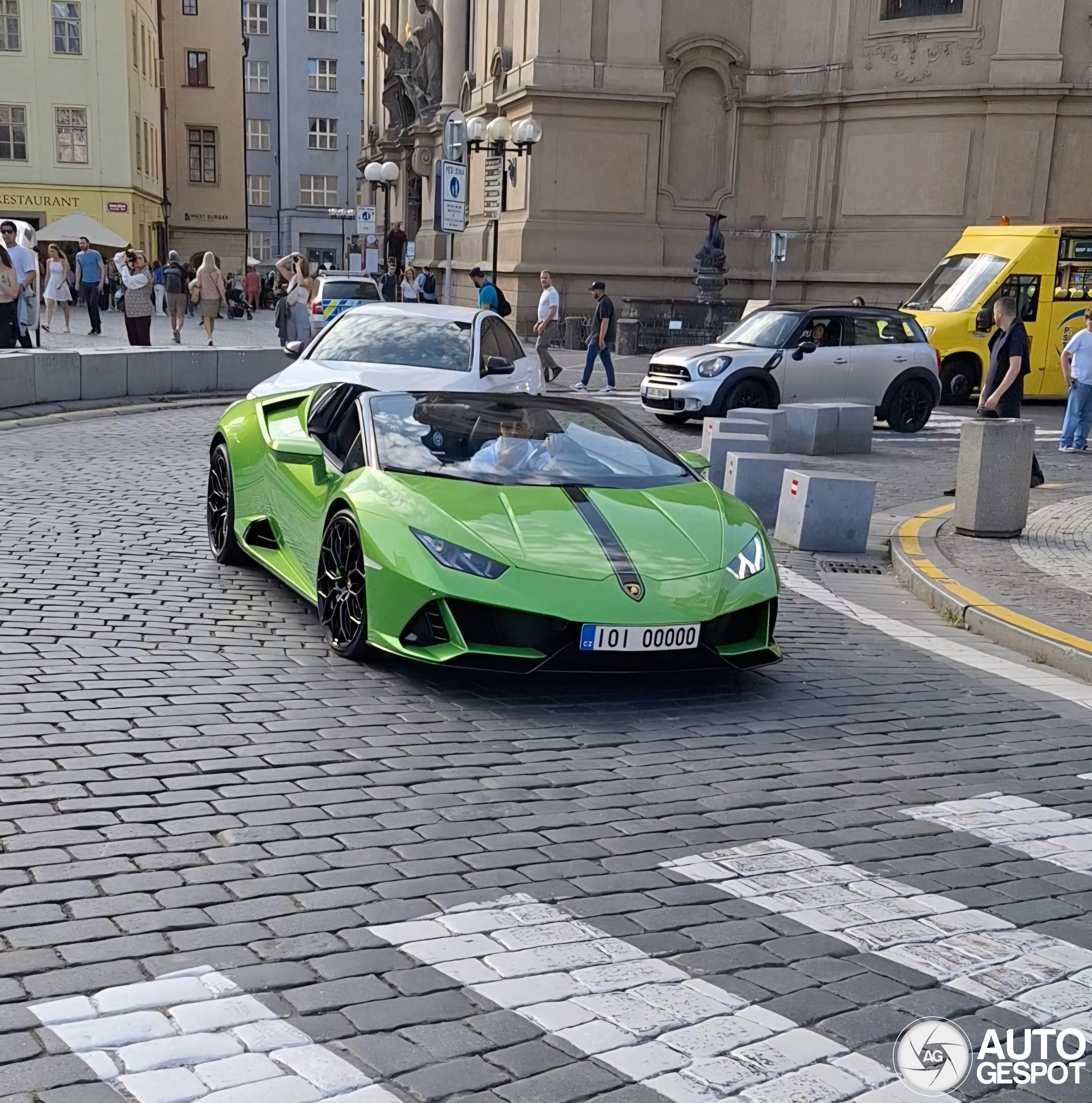Lamborghini Huracán LP640-4 EVO Spyder