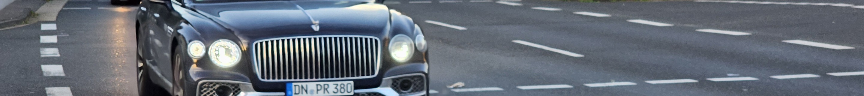 Bentley Flying Spur V8 2021