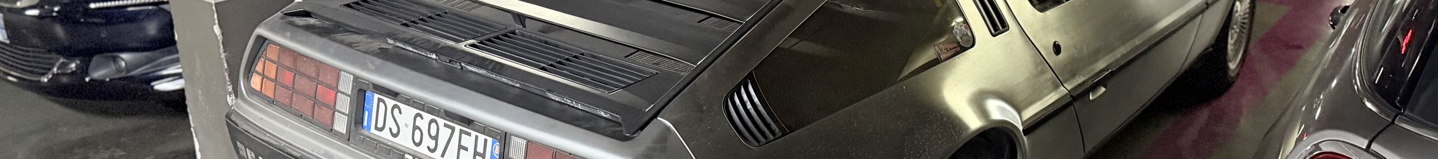DeLorean DMC-12