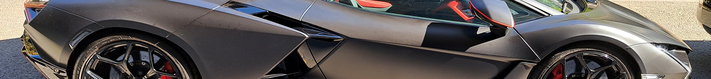 Lamborghini Revuelto