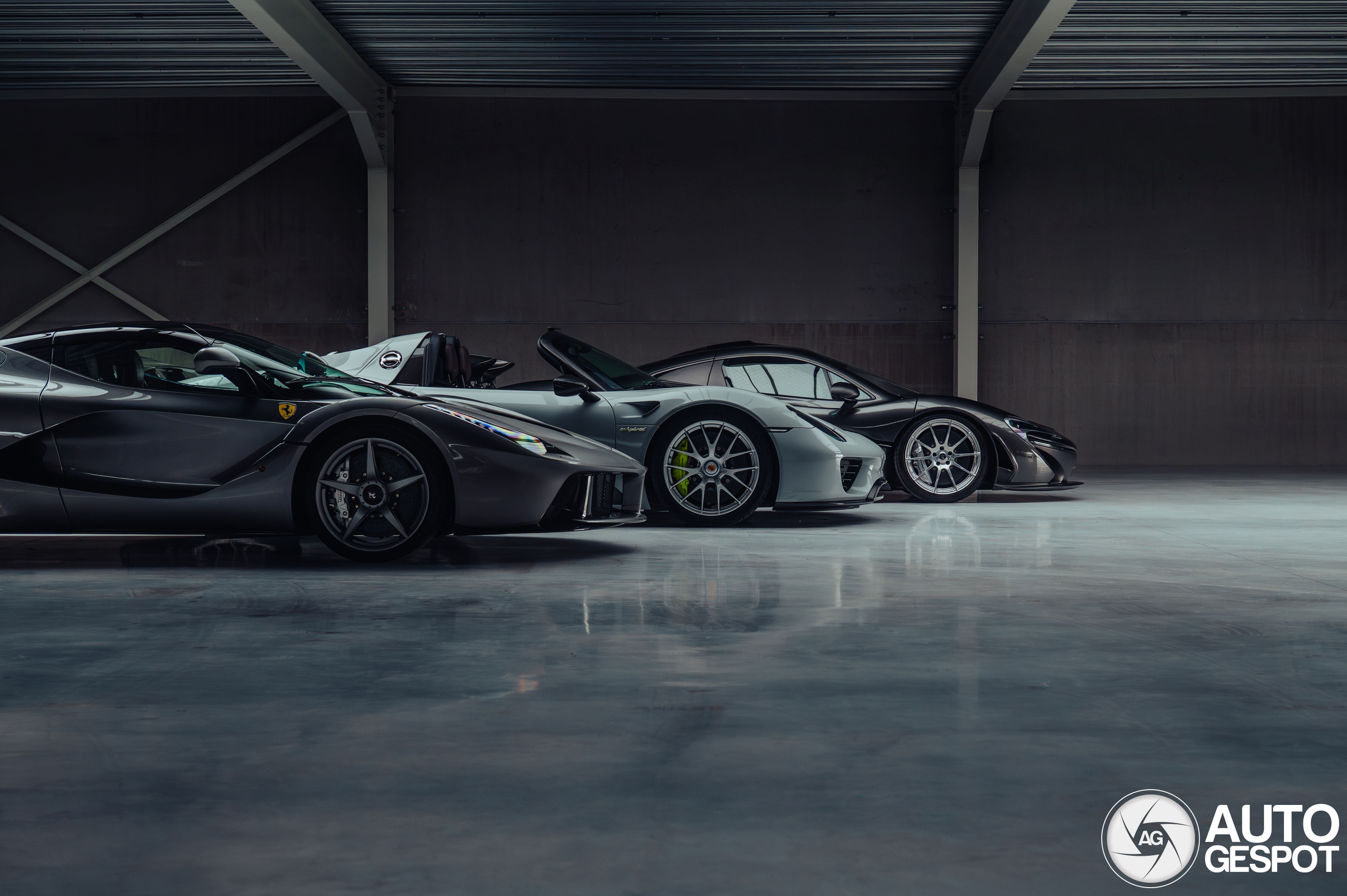 Porsche 918 Spyder Weissach Package