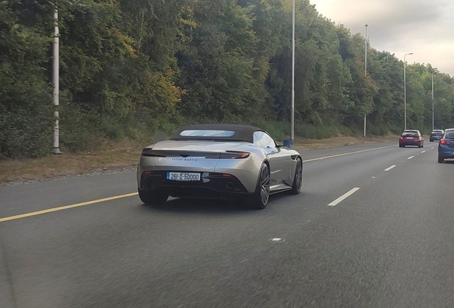 Aston Martin DB12 Volante