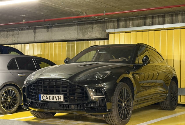 Aston Martin DBX S