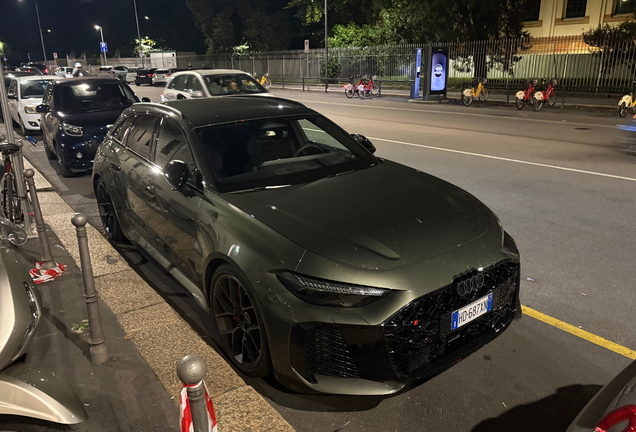 Audi RS5 Avant B10