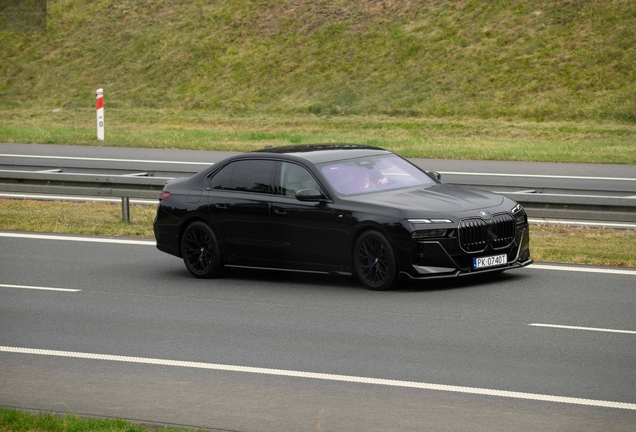 BMW M760e xDrive