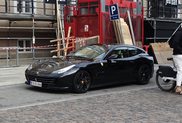 Ferrari GTC4Lusso T