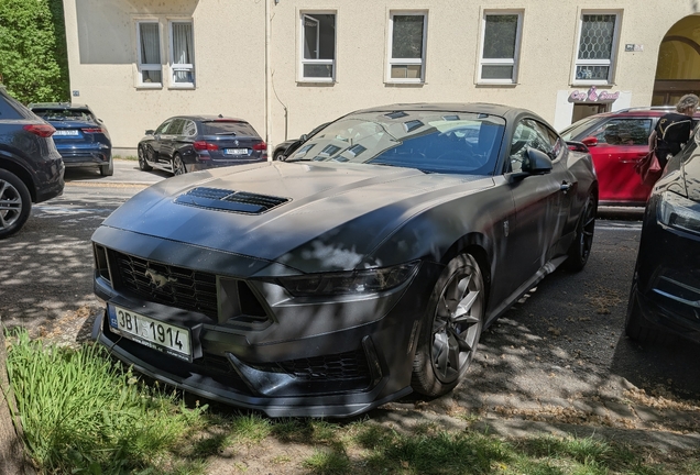 Ford Mustang Dark Horse 2024