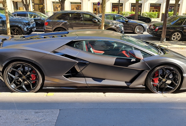 Lamborghini Revuelto