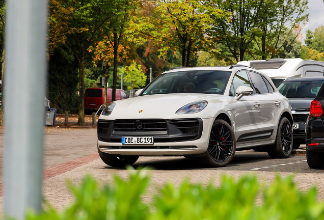 Porsche 95B Macan GTS MkIII