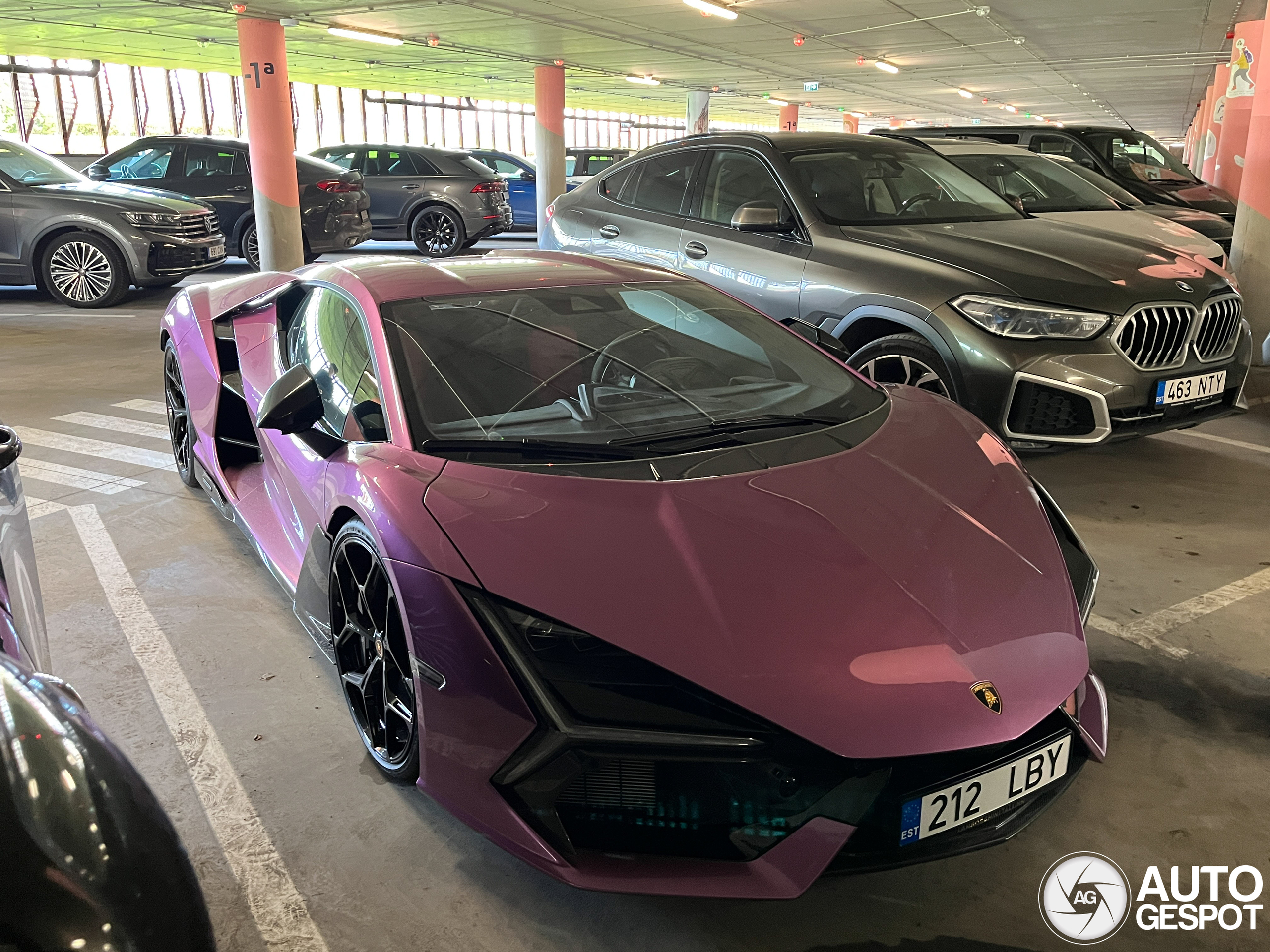 Lamborghini Revuelto