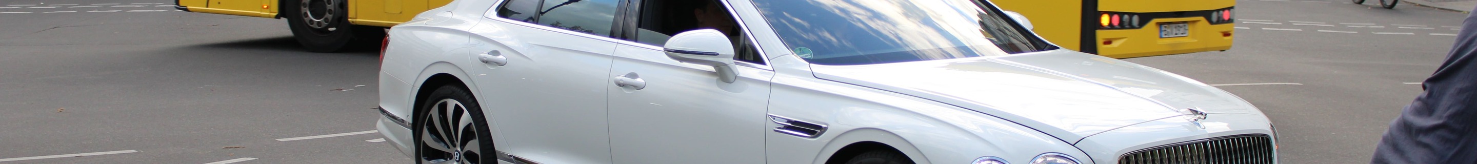 Bentley Flying Spur V8 2021