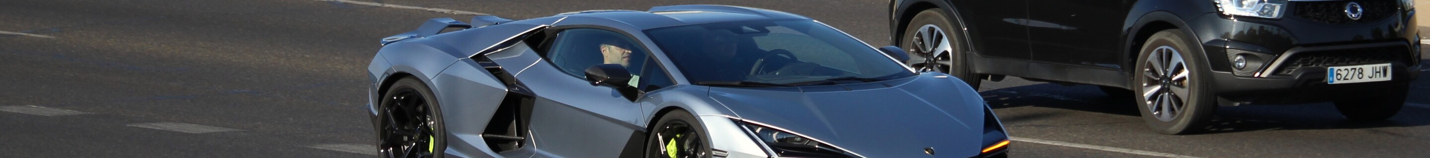 Lamborghini Revuelto