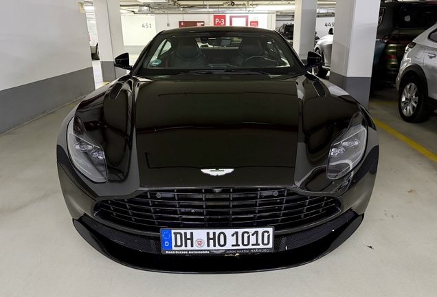 Aston Martin DB11