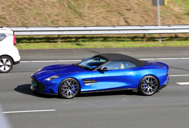 Aston Martin DB12
