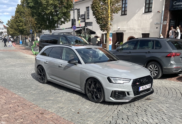 Audi RS4 Avant B9