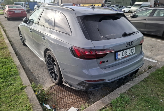 Audi RS4 Avant B9