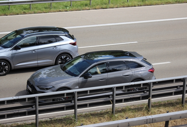 Audi RS5 Avant B10