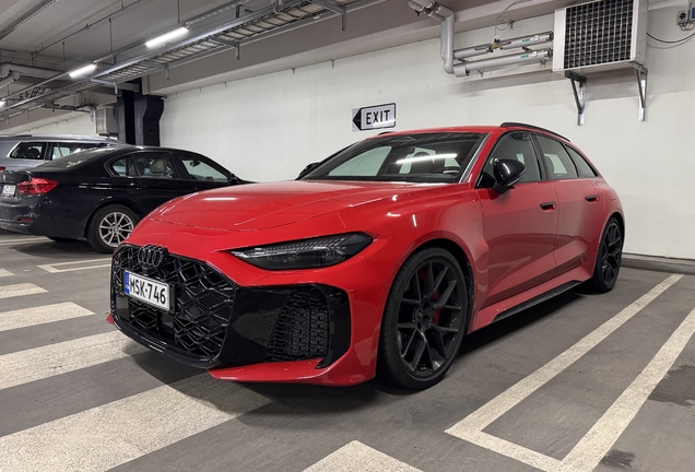 Audi RS5 Avant B10