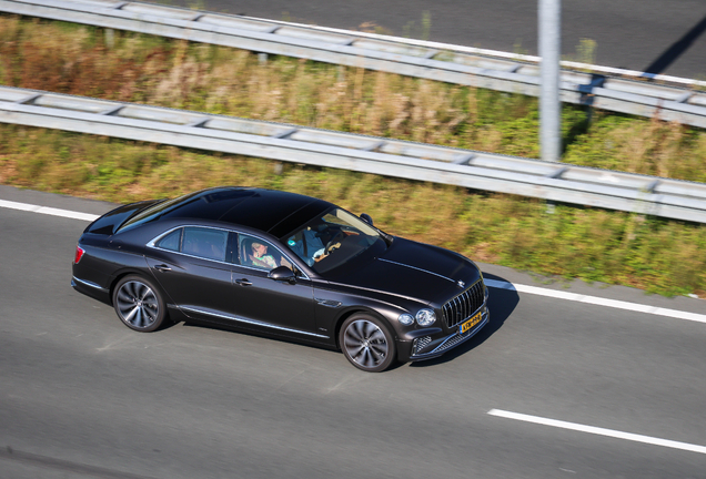Bentley Flying Spur Azure 2025
