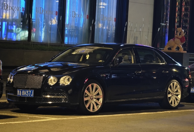 Bentley Flying Spur V8