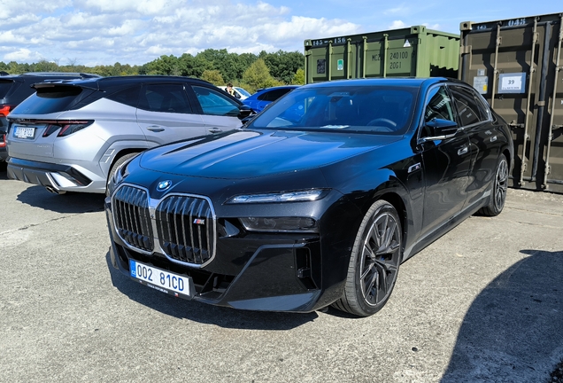 BMW M760e xDrive