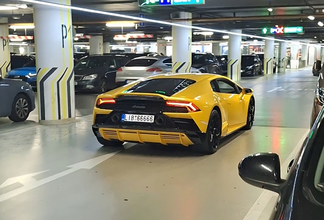 Lamborghini Huracán LP640-4 EVO