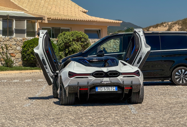 Lamborghini Revuelto