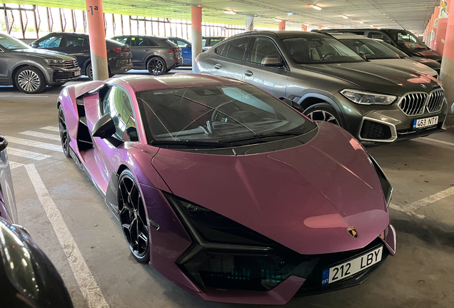 Lamborghini Revuelto