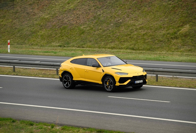 Lamborghini Urus S