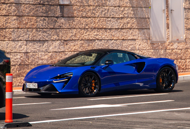 McLaren Artura Spider