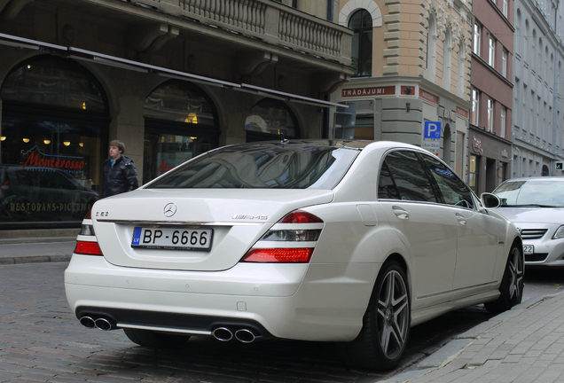Mercedes-Benz S 63 AMG W221
