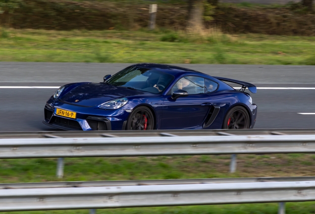 Porsche 718 Cayman GT4