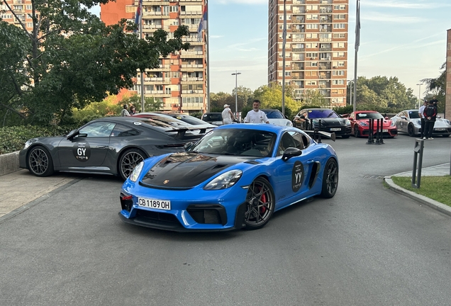 Porsche 718 Cayman GT4 RS Weissach Package