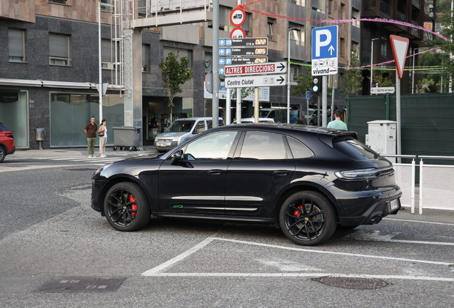 Porsche 95B Macan GTS MkIII