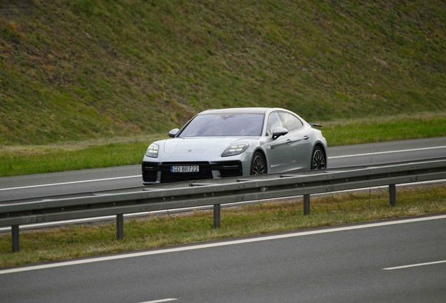 Porsche 972 Panamera Turbo E-Hybrid