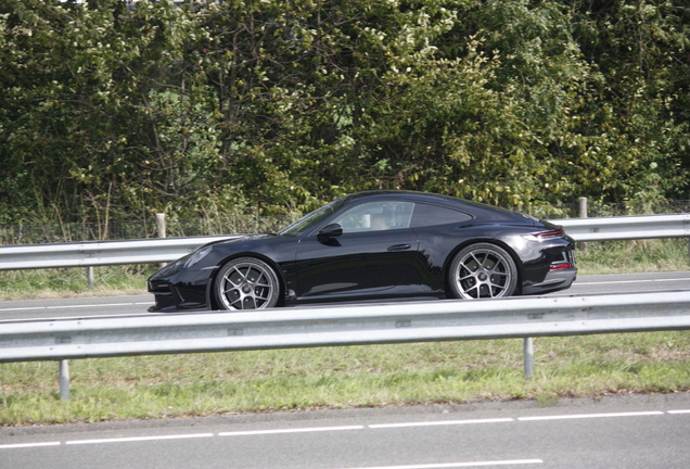 Porsche 992 S/T
