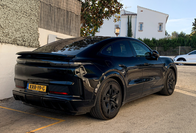 Porsche Cayenne Coupé EV Turbo GT