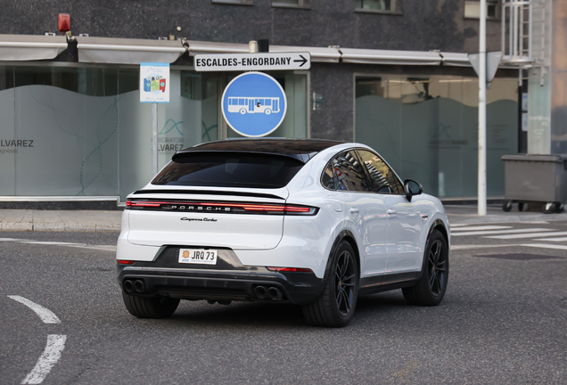 Porsche Cayenne Coupé Turbo E-Hybrid