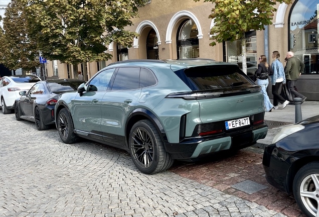 Porsche Cayenne Turbo Electric