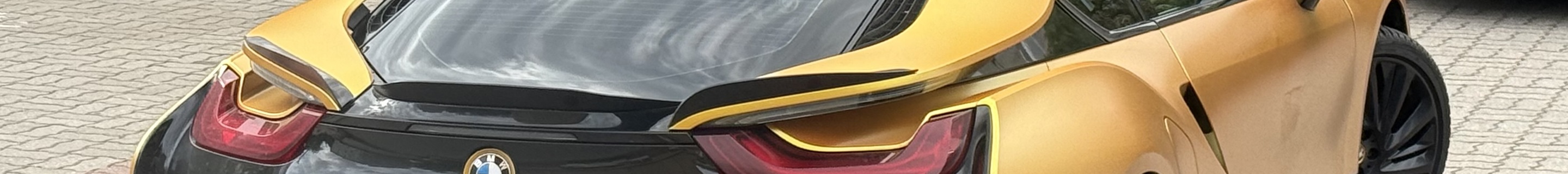 BMW i8
