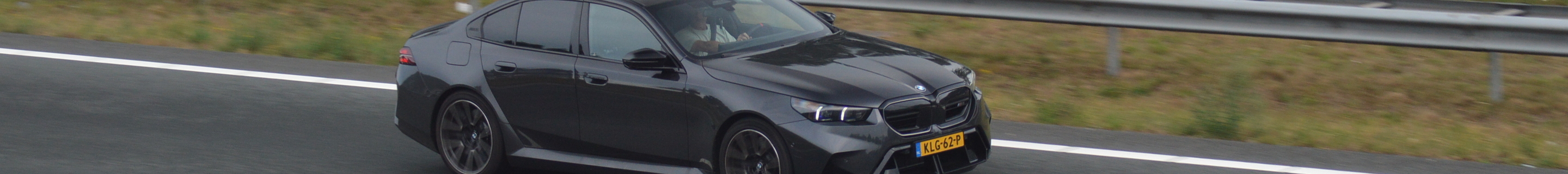 BMW M5 G90