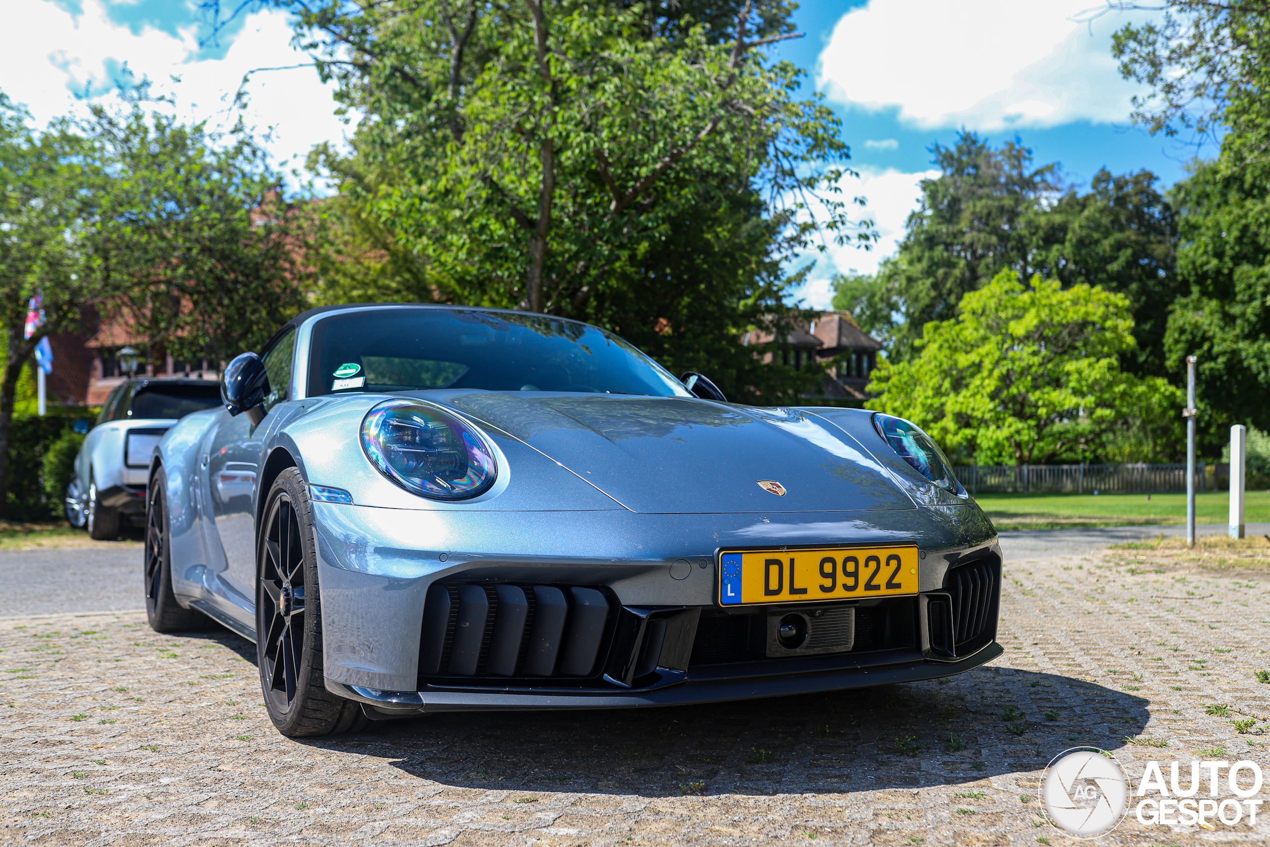 Porsche 992 Carrera 4 GTS Cabriolet MkII