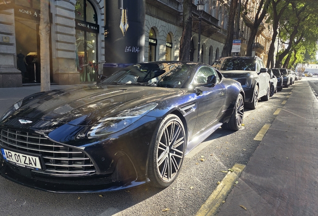 Aston Martin DB12