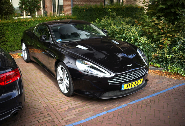 Aston Martin DB9