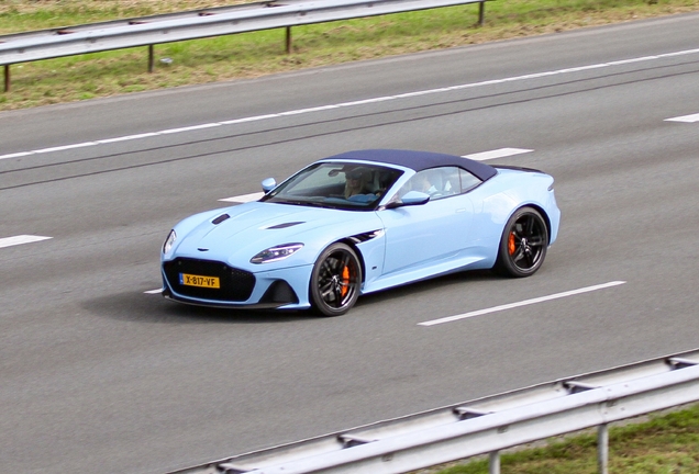 Aston Martin DBS Superleggera Volante