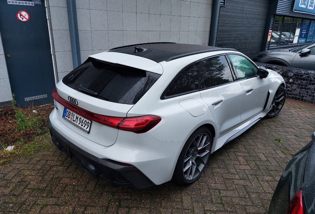 Audi RS5 Avant B10
