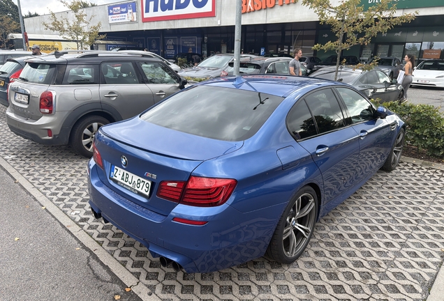 BMW M5 F10 2011