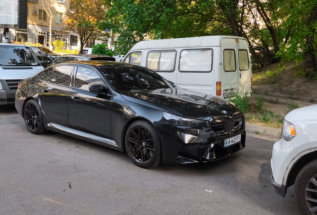 BMW M5 G90