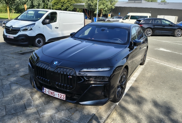 BMW M760e xDrive
