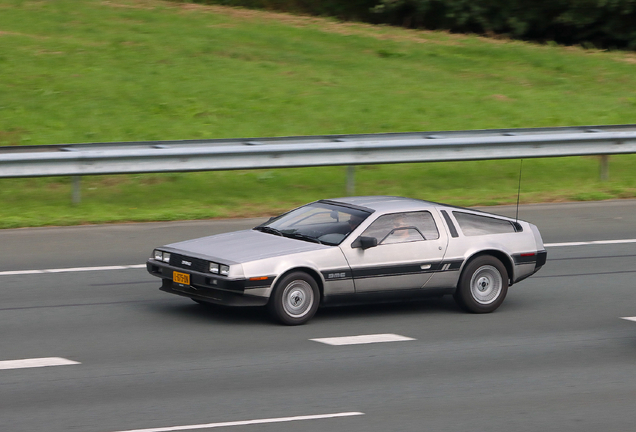 DeLorean DMC-12
